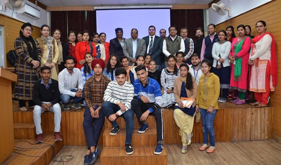 Seminar on preparation of interview in private sector by Career and Guidance cell.