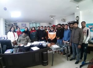 बी. वोकेशनल (बी. वोक.)  के  विद्यार्थीयों द्वारा बंसल विनियोग सेवा संस्थान का दौरा