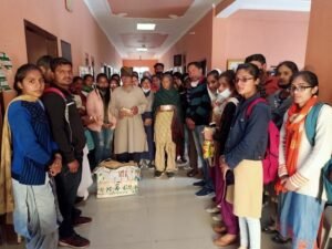 NSS volunteers to old age home