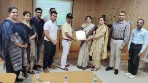 हिंदी भाषा एवं साहित्य में रोजगार की संभावना विषय पर व्याख्यान का आयोजन