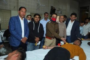 कॉलेज की एन. एस. एस. की तीनों इकाईयों द्वारा पिछले  दिनों पुलवामा हमलें में शहीद हुए सैनिकों को श्रद्धांजलि