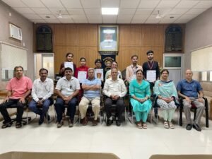 बुक रिव्यू की एक प्रतियोगिता का आयोजन