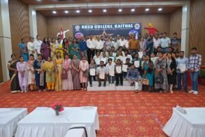 Vaishali in Singing, Sahil in dance and Komal got first prize in Annual Talent Search Competition