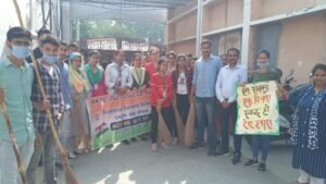 Cleanliness campaign ‘Kachra Mukt Bharat, Swachhta Hi Seva’ organised in college on the eve of Mahatma Gandhi Jayanti