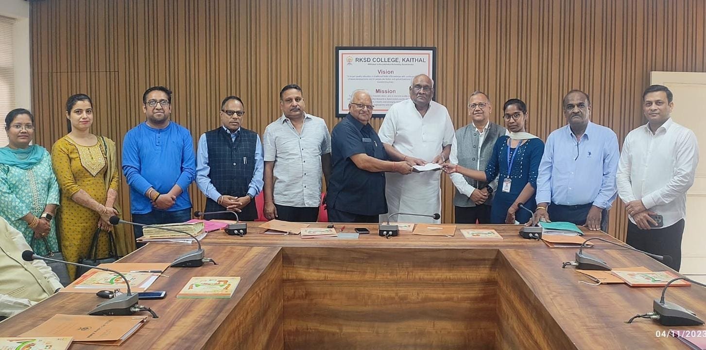 Shruti Saini of B.Com(Hons) obtained tenth position in KuK Examinations