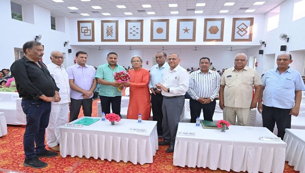 Professor Ramesh chander Bhardwaj, Vice-Chancellor, Maharshi Valmiki Sanskrit University, Mundri, Kaithal presided over as Chief Guest on the occasion of Teachers’ Day Function organized in the college on 5th September, 2023.