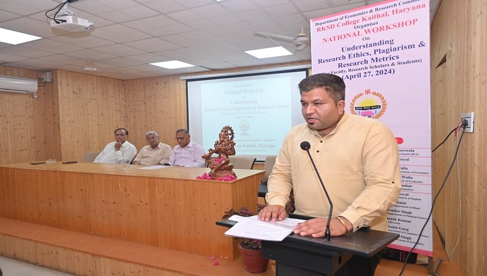 The Department of Economics and Research Committee of the College organized an online Multidisciplinary National Workshop on ‘Understanding Research Ethics, Plagiarism, and Research Metrics’ on April 27, 2024. The workshop was inaugurated by College Principal Dr. Sanjay Goyal through a lamp lighting ceremony.