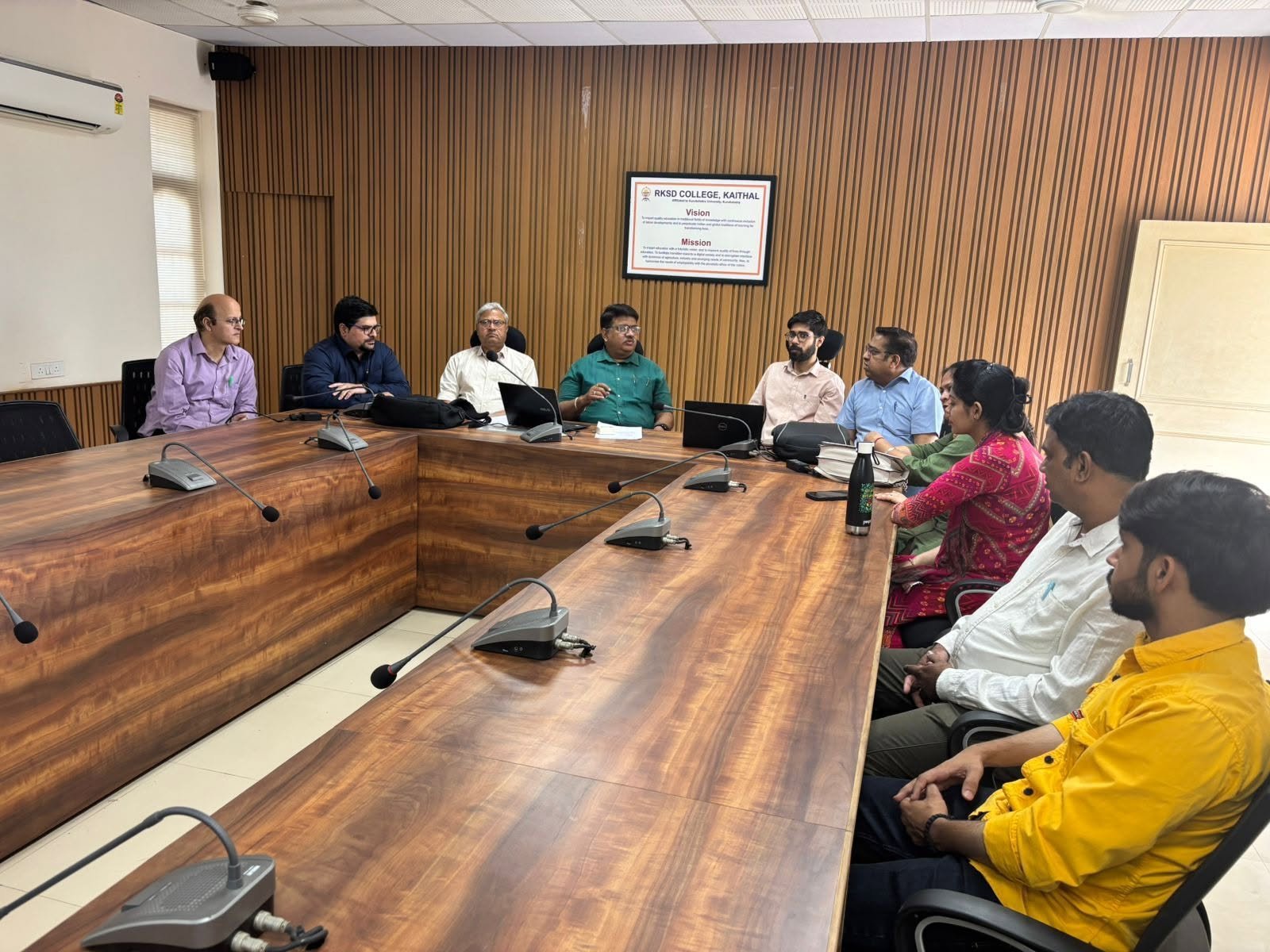 नए सत्र हेतु प्रवेश प्रक्रिया शुरू, विद्यार्थियों के लिए आई.टी. कंप्यूटर सेल स्थापित